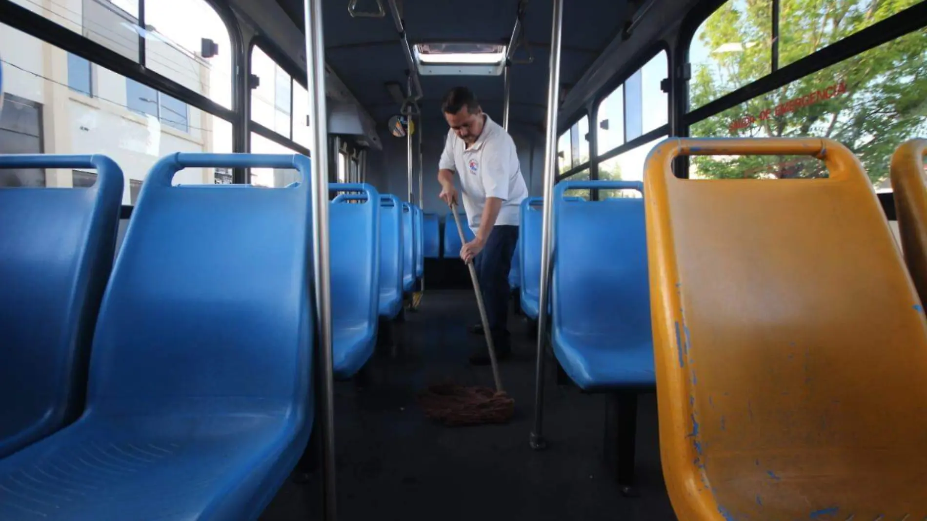 Limpieza transporte público